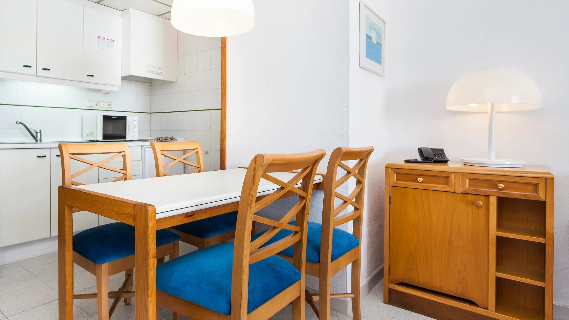 Globales Nova Apartment Palma Nova  Spain